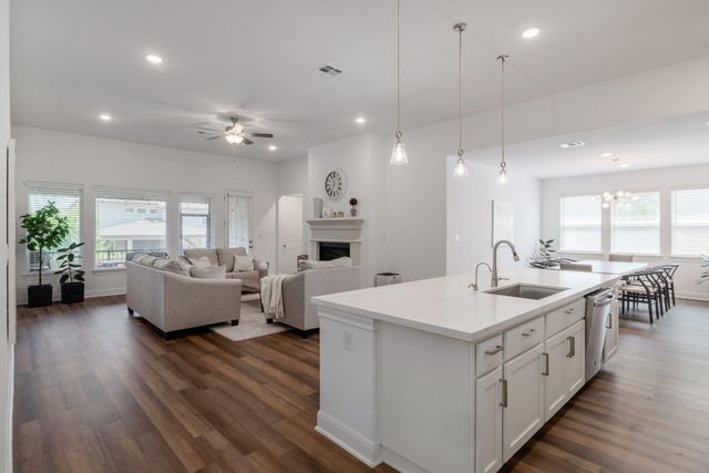 5705 Navajo Draw LN, Austin, TX 78738
