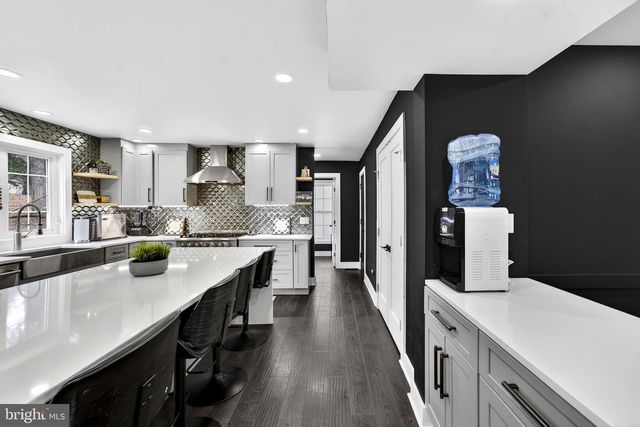 6658 FOX DEN RD, Manassas, VA 20112