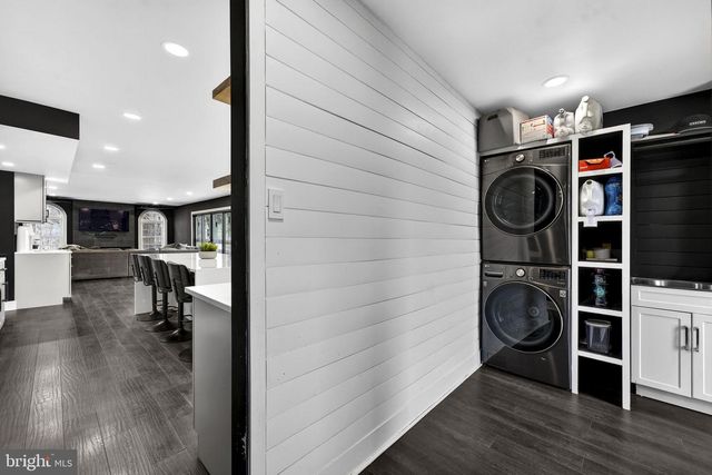 6658 FOX DEN RD, Manassas, VA 20112