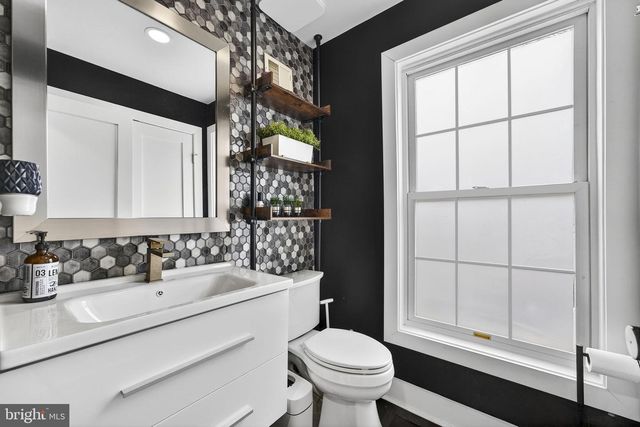 6658 FOX DEN RD, Manassas, VA 20112