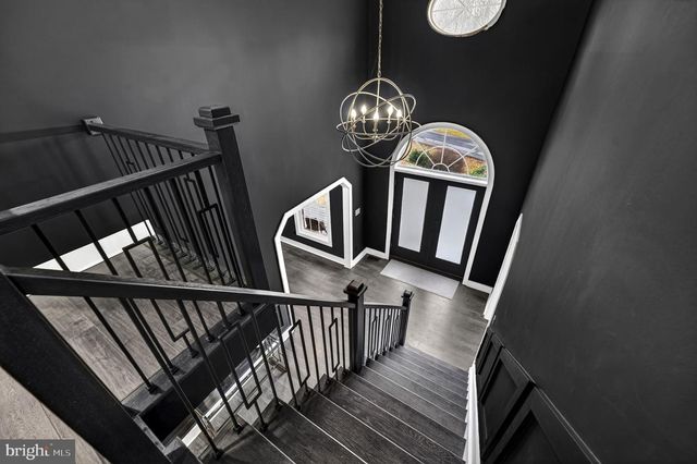 6658 FOX DEN RD, Manassas, VA 20112