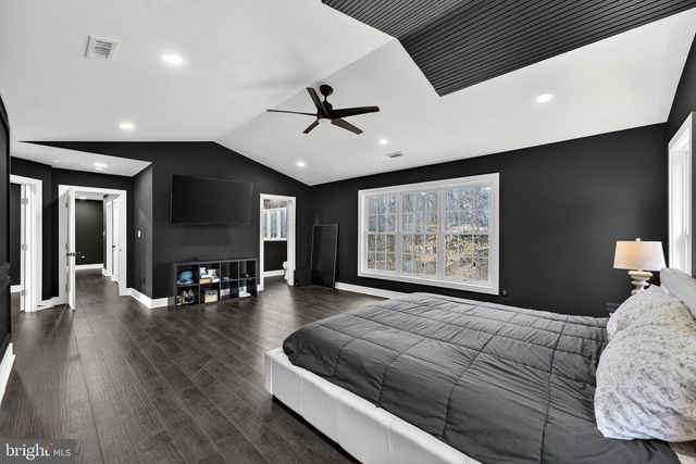 6658 FOX DEN RD, Manassas, VA 20112