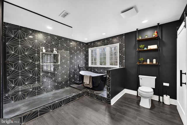 6658 FOX DEN RD, Manassas, VA 20112