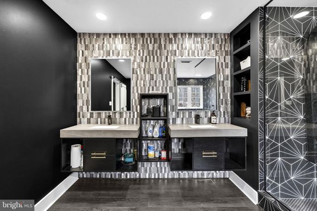 6658 FOX DEN RD, Manassas, VA 20112