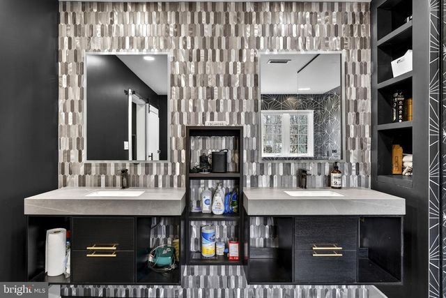 6658 FOX DEN RD, Manassas, VA 20112