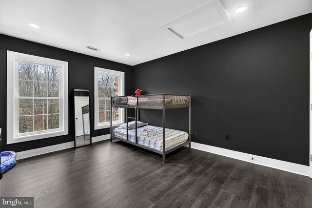 6658 FOX DEN RD, Manassas, VA 20112