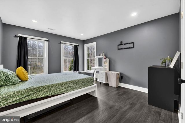 6658 FOX DEN RD, Manassas, VA 20112