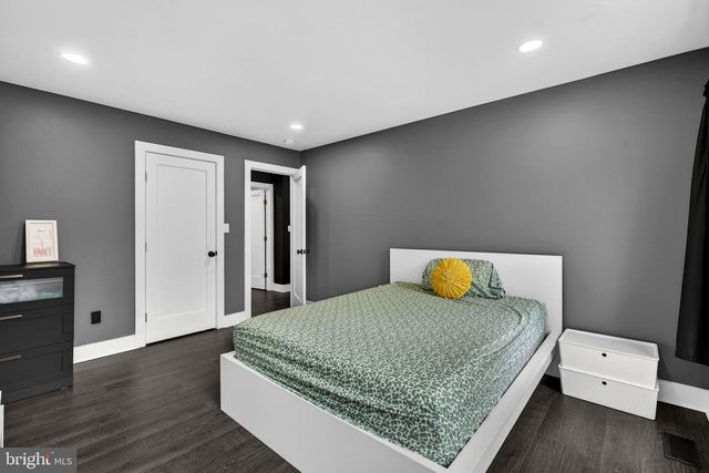 6658 FOX DEN RD, Manassas, VA 20112