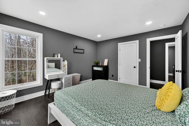 6658 FOX DEN RD, Manassas, VA 20112