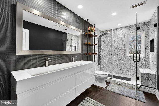 6658 FOX DEN RD, Manassas, VA 20112