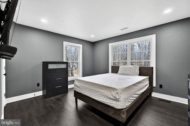 6658 FOX DEN RD, Manassas, VA 20112