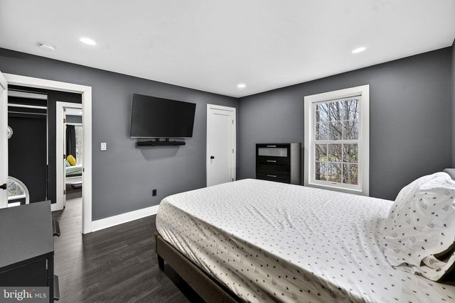 6658 FOX DEN RD, Manassas, VA 20112