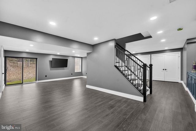 6658 FOX DEN RD, Manassas, VA 20112