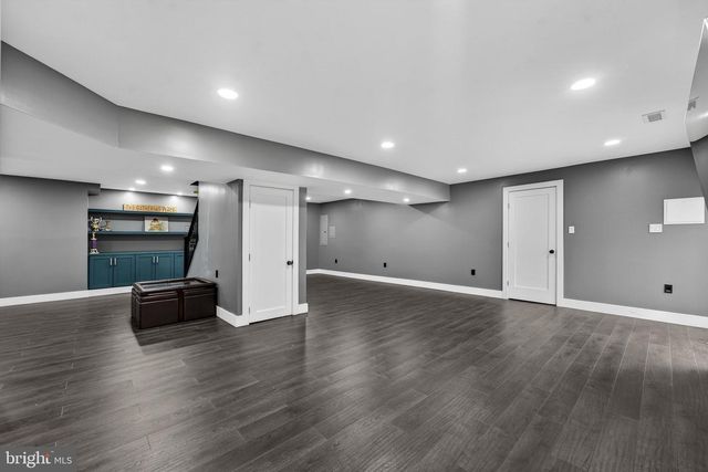 6658 FOX DEN RD, Manassas, VA 20112