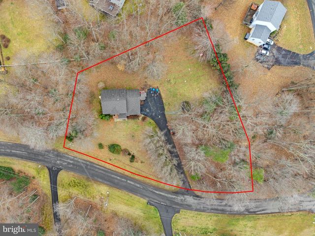 6658 FOX DEN RD, Manassas, VA 20112