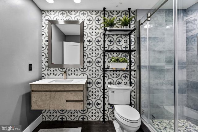 6658 FOX DEN RD, Manassas, VA 20112