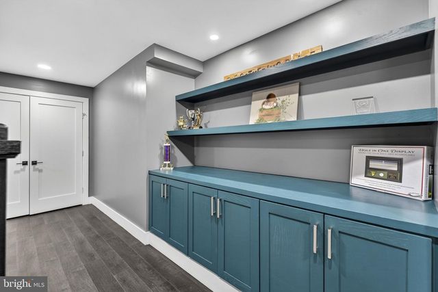 6658 FOX DEN RD, Manassas, VA 20112