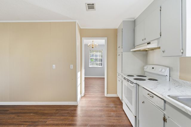 1401 S 26th St., Hattiesburg, MS 39402