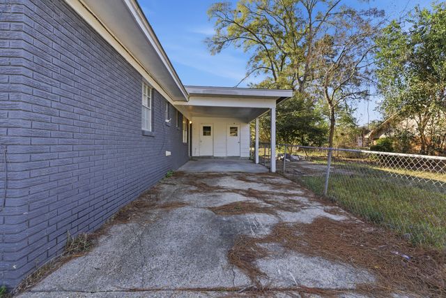 1401 S 26th St., Hattiesburg, MS 39402