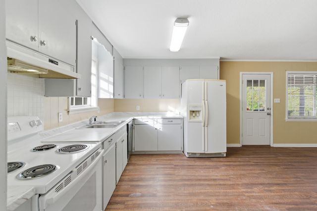 1401 S 26th St., Hattiesburg, MS 39402