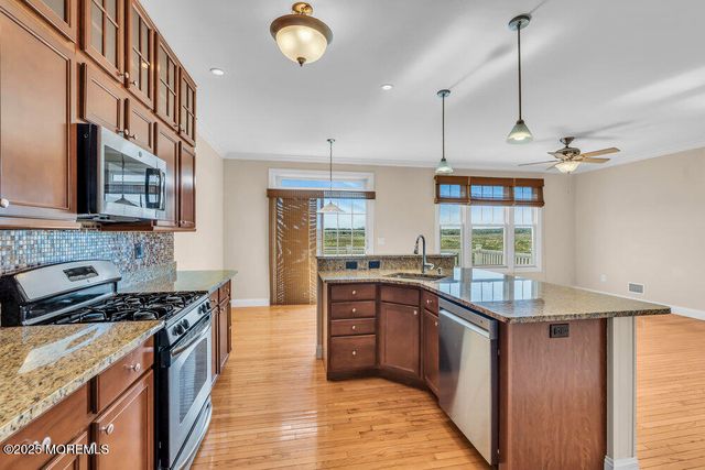 602 Park Avenue, Middletown, NJ 07758