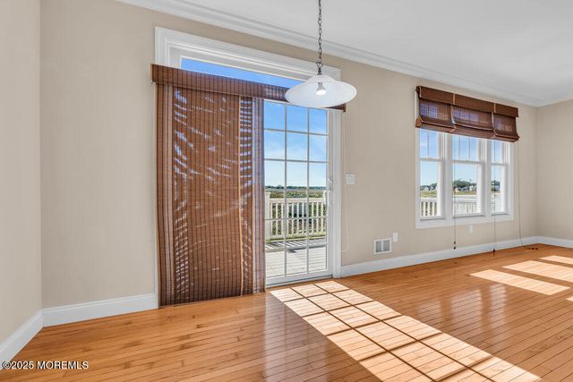 602 Park Avenue, Middletown, NJ 07758