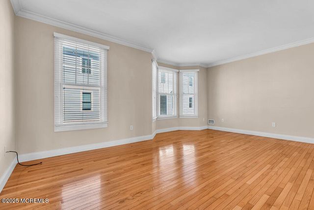 602 Park Avenue, Middletown, NJ 07758