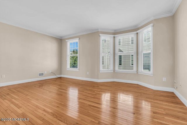 602 Park Avenue, Middletown, NJ 07758