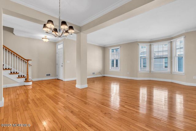 602 Park Avenue, Middletown, NJ 07758