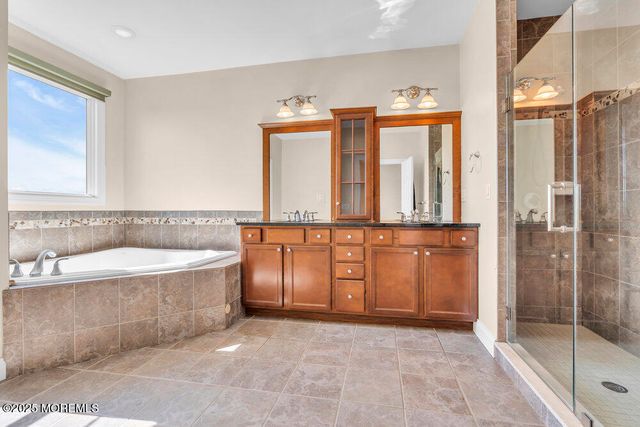 602 Park Avenue, Middletown, NJ 07758