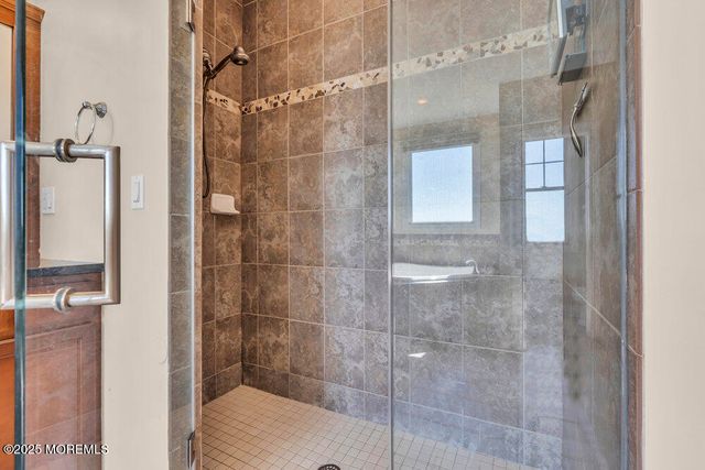 602 Park Avenue, Middletown, NJ 07758