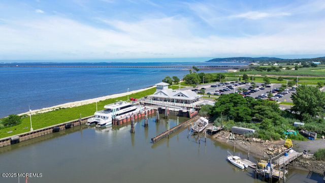 602 Park Avenue, Middletown, NJ 07758