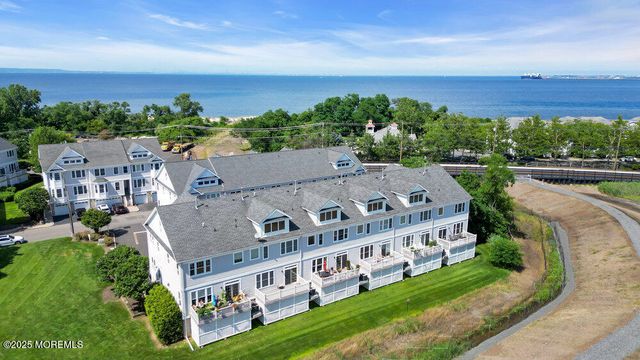 602 Park Avenue, Middletown, NJ 07758