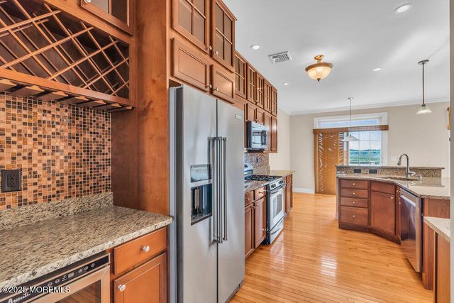 602 Park Avenue, Middletown, NJ 07758