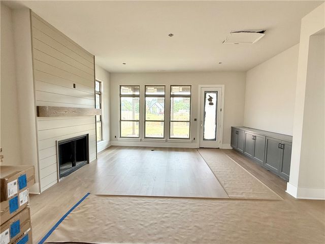 3103 S 14th Place, Rogers, AR 72758