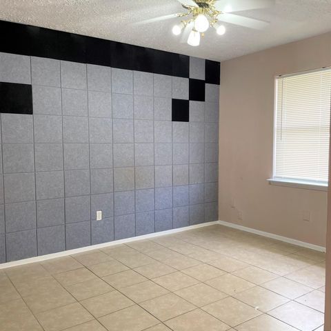 7017 Haven Creek Drive, Cypress, TX 77433