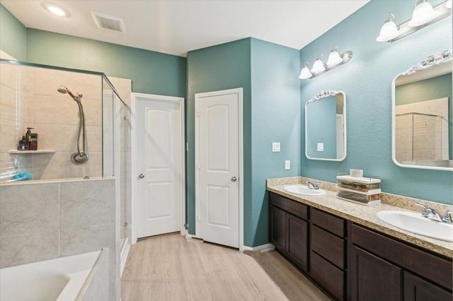 110 White Wing Lane, Sealy, TX 77474