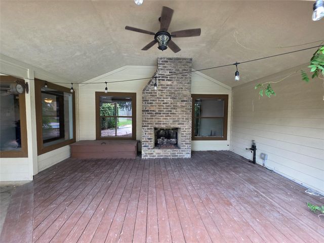16806 Sandypine Circle, Spring, TX 77379