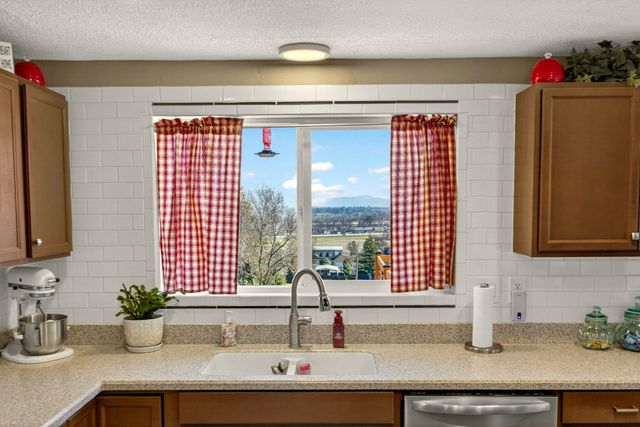 6251 Ventura Lane, Central Point, OR 97502