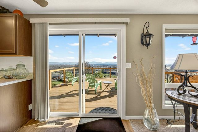 6251 Ventura Lane, Central Point, OR 97502