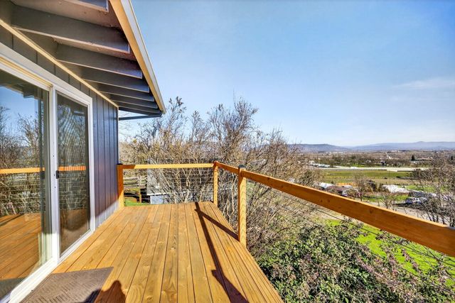 6251 Ventura Lane, Central Point, OR 97502