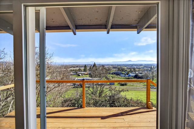 6251 Ventura Lane, Central Point, OR 97502