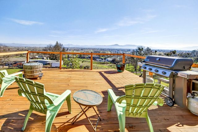 6251 Ventura Lane, Central Point, OR 97502