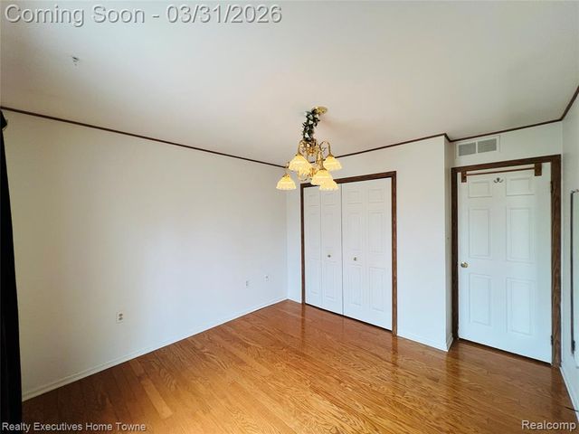 25860 Lira Lane 5, Warren, MI 48089