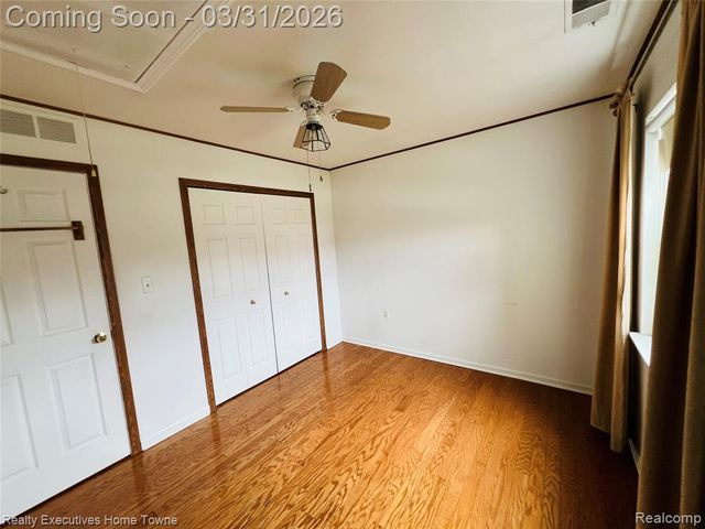 25860 Lira Lane 5, Warren, MI 48089