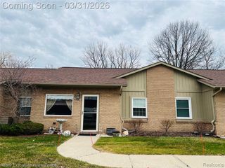 25860 Lira Lane 5, Warren, MI 48089