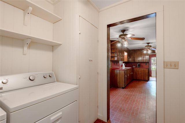 118 Pine Ridge Lane, Huntsville, TX 77340