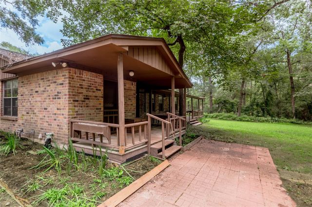 118 Pine Ridge Lane, Huntsville, TX 77340