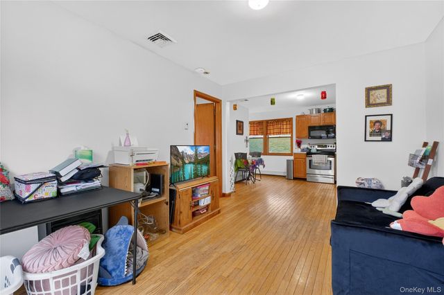 81 Brandy Lane, Wappingers Falls, NY 12590