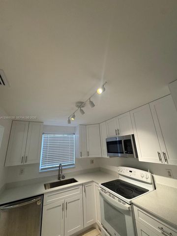 7981 S French Dr 2-202, Pembroke Pines, FL 33024